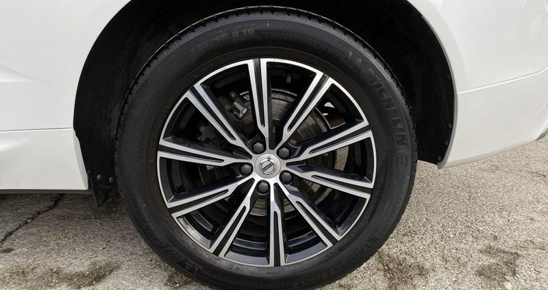 Volvo XC 60 cena 169900 przebieg: 59000, rok produkcji 2019 z Szczekociny małe 379